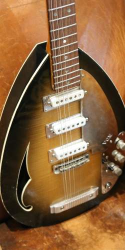 Vox Mark XII "Teardrop" 12-String Thinline 2-Tone Sunburst Flame Top Made in Italy des 1960's