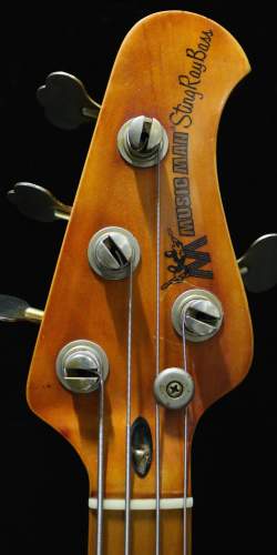MusicMan Stingray Walnut de 1978