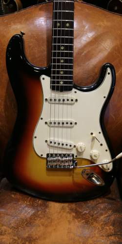 Fender Stratocaster Sunburst de 1966