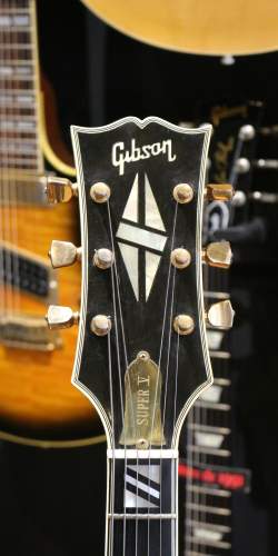 Gibson Super V CES Tobacco Sunburst de 1979 !