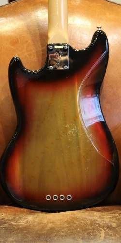 Fender Mustang Bass Sunburst de 1972