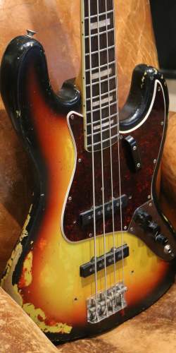 Fender Jazz Bass sunburst de 1967