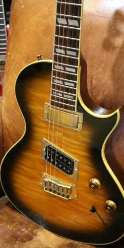 Gibson Nighthawk Standard ST-2 Vintage Sunburst de 1994