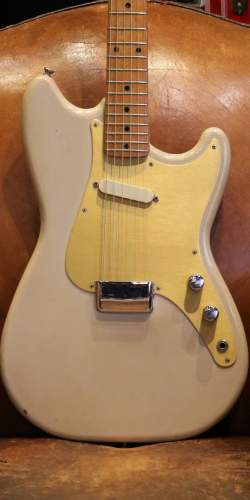 Fender Musicmaster Desert Sand de 1959