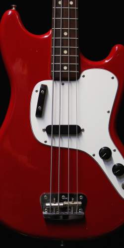 Fender Musicmaster Bass Red de 1975