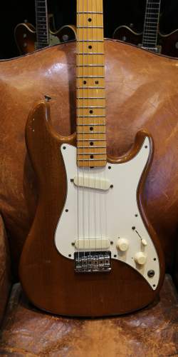 Fender Bullet S-2 Mocha Brown (Walnut) de 1982