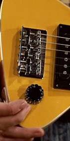 Hondo Chiquita Red des 1980's