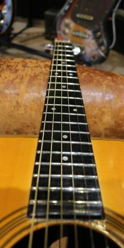 Martin D-28 Naturelle de 1957 (restaurée)