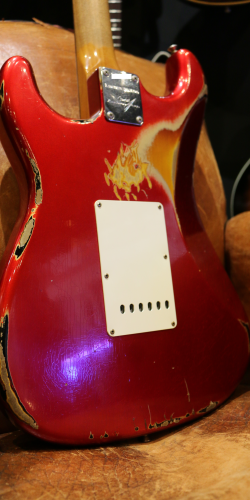 Fender Stratocaster Custom Shop 1960 Roasted Heavy Relic Limited Edition Candy Apple Red over 3 Tone Sunburst de 2018