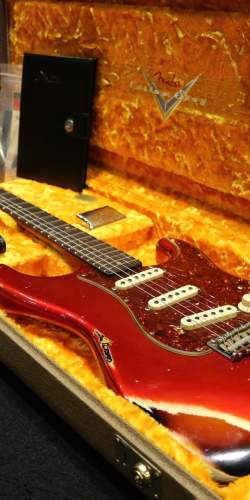 Fender Stratocaster Custom Shop 1960 Roasted Heavy Relic Limited Edition Candy Apple Red over 3 Tone Sunburst de 2018