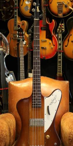 Gibson Thunderbird II Sunburst de 1965