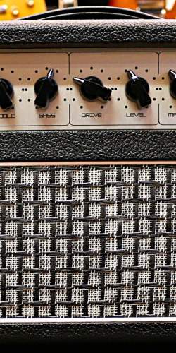 Custom by Couguar - Mystic Blue Star (Dumble)