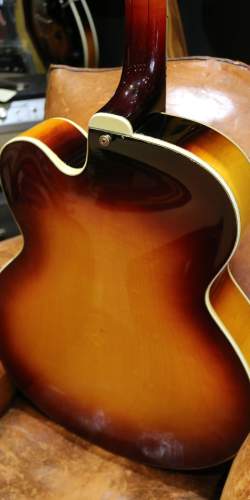 Gibson L-5 CES Sunburst de 1962