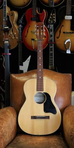 Crucianelli 80 Classique Natural de 1972