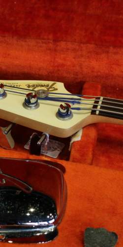 Fender Jazz Bass Olympic White (Matching Headstock) de 1965