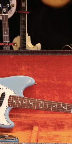 Fender Mustang Daphne Blue Série L de 1965