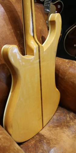 Rickenbacker 4001 Mapleglo de 1975