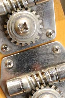 Fender Jazz Bass Olympic White Serie L de 1965