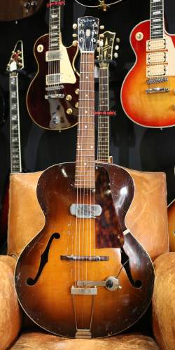 Gibson L-50 Sunburst de 1936 avec micro Stimer