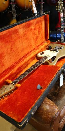 Fender Jaguar Série L Shoreline Gold de 1964