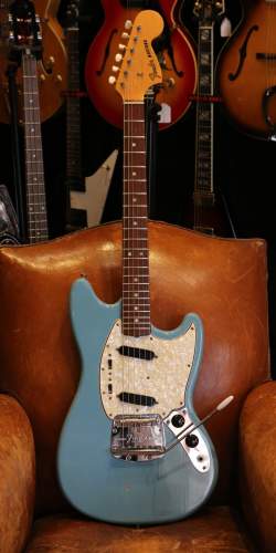 Fender Mustang Daphne Blue de 1967