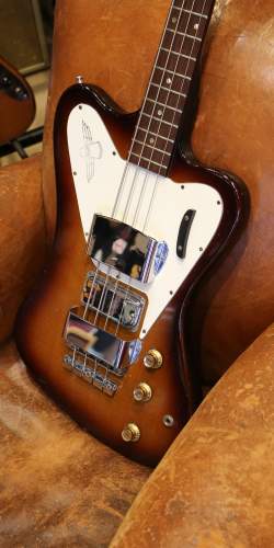 Gibson Thunderbird IV Non-Reverse Sunburst de 1967