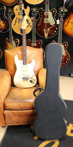 Squier Standard Stratocaster ST-362 Artic White (MIJ) de 1985