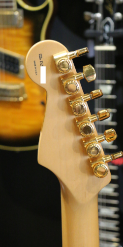 Fender 50th Anniversary American Deluxe Stratocaster Sunburst de 2004