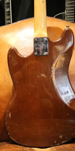 Fender Mustang Mocha / Walnut de 1976
