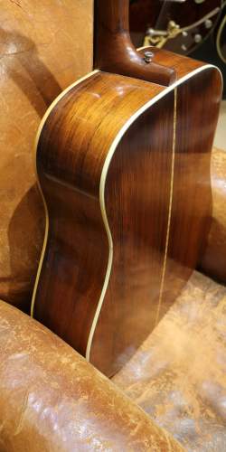 Martin D-28 Naturelle de 1957 (restaurée)