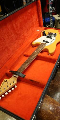 Fender Mustang Yellow Competition de 1972