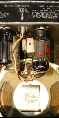 Fender Champ Silverface de 1974