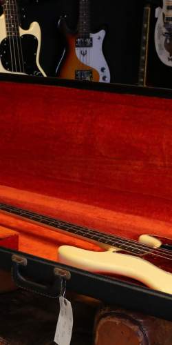 Fender Jazz Bass Olympic White (Matching Headstock) de 1965