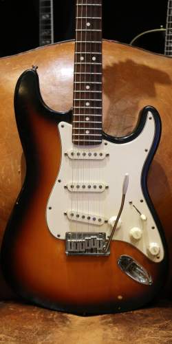 Fender Stratocaster American Standard Sunburst de 1999