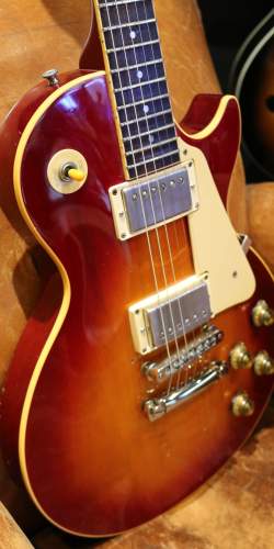 Gibson Les Paul Studio Standard Heritage Cherry Sunburst de 1983