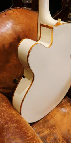 Gretsch G6136T White Falcon de 2009