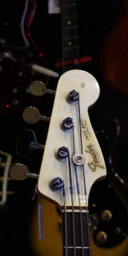 Fender Jazz Bass Olympic White (Matching Headstock) de 1965