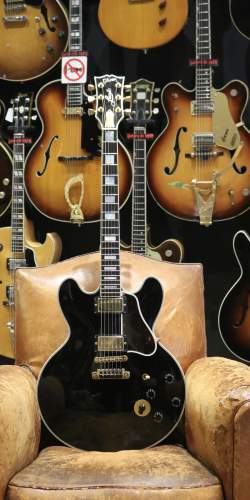Gibson ES‑355 Lucille BB King Signature Black de 1990.