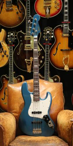 Fender Jazz Bass Lake Placid Blue (Matching Headstock) de 1966