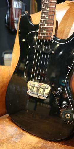 Fender Musicmaster Black de 1977