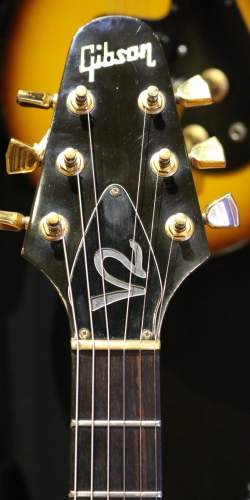 Gibson Flying V2 Naturelle de 1981