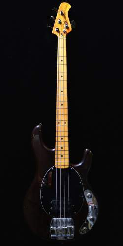 MusicMan Stingray Walnut de 1978