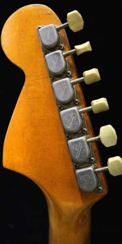 Fender Mustang Custom Color Daphne Blue de 1967