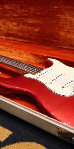 Fender Stratocaster Série L Candy Apple Red de 1964
