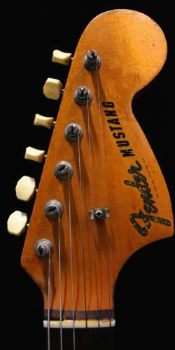 Fender Mustang Custom Color Daphne Blue de 1967