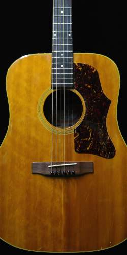 Gibson J-50 Deluxe de 1973