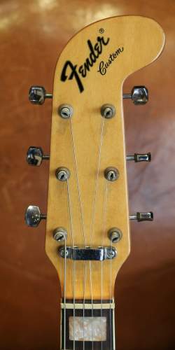 Fender Custom Maverick Sunburst de 1966