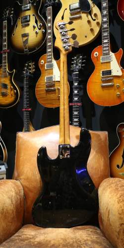 Fender Jazz Bass Black touche érable de 1972