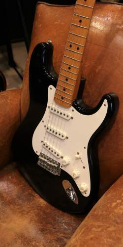 Fender Stratocaster AVRI Black 1988
