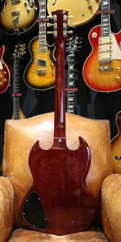 Gibson SG Standard "Large Guard" Maestro Vibrola Cherry Red de 1968